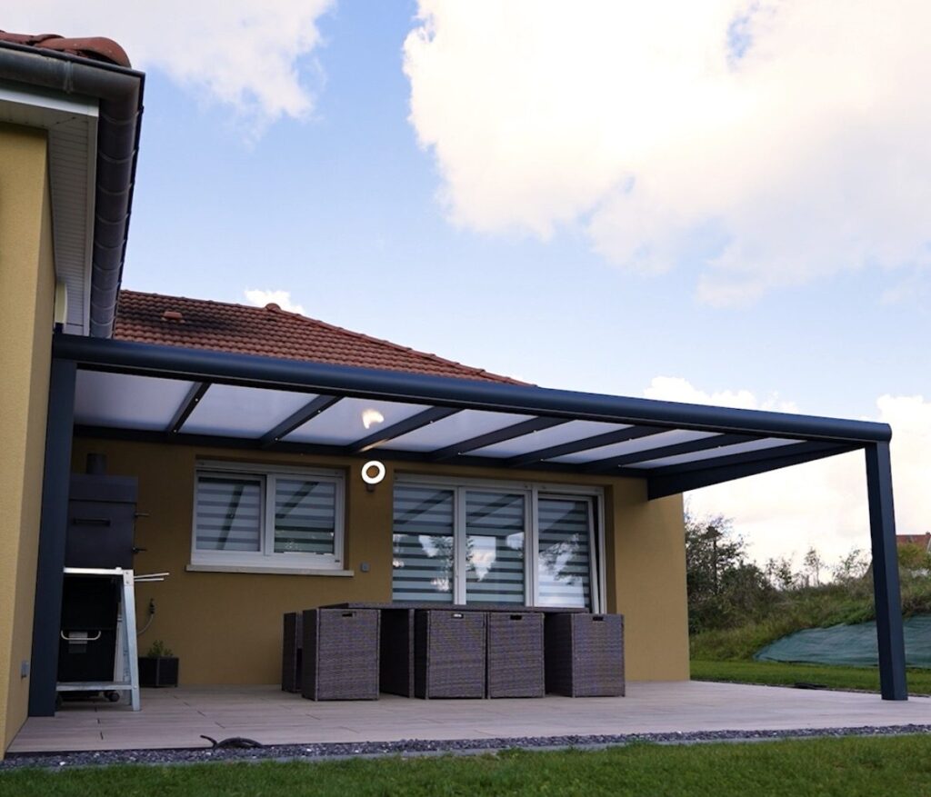 Pergola aluminium adossée